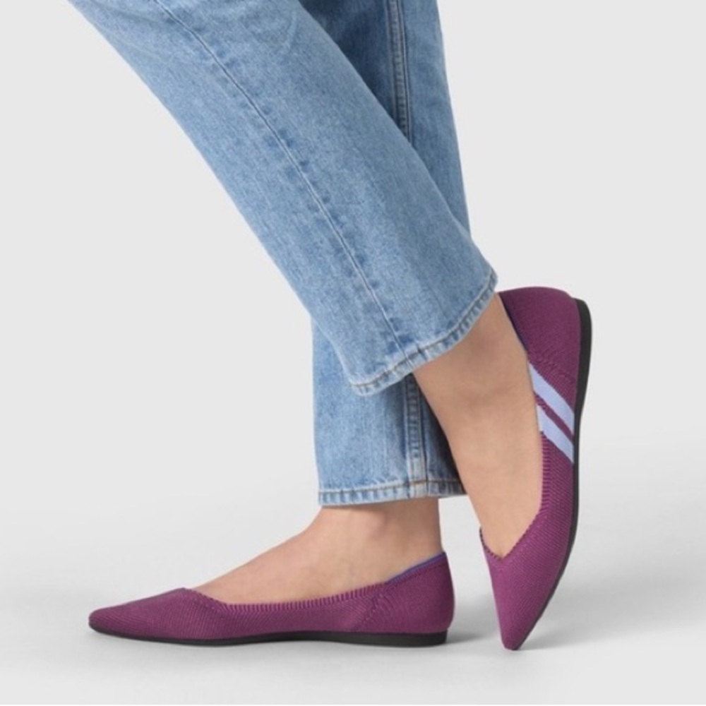 *SOLD* Rothys “rare” Magenta racing stripes 8.5